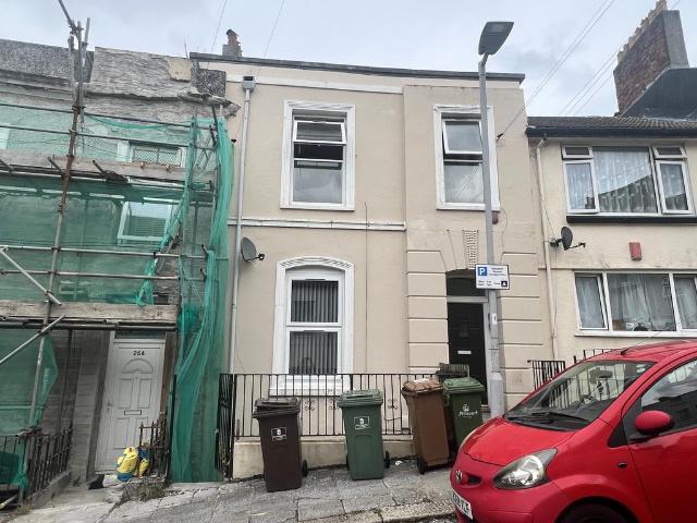 Flat for sale in Pennycomequick, Plymouth