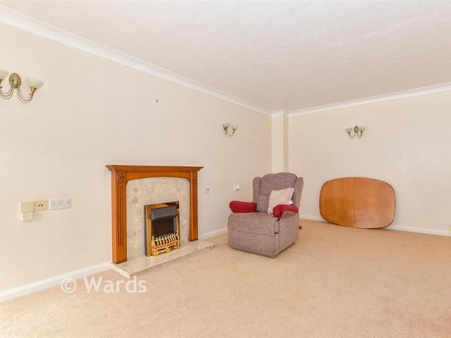 Flat for sale in Brook Street, Bourne Vale