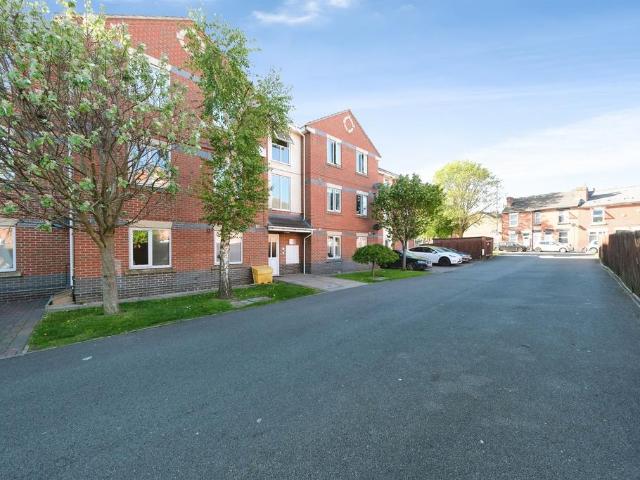 Flat for sale in Mackworth, East Midlands