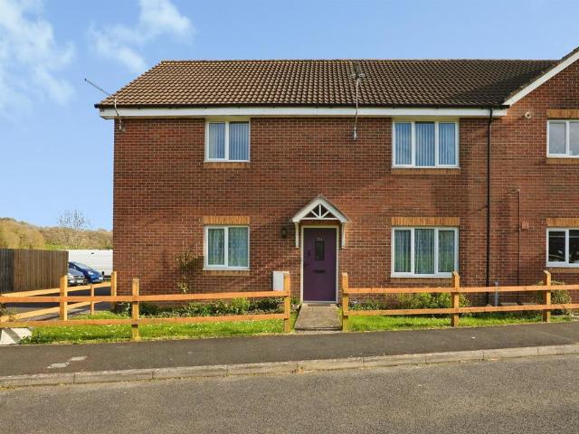 Flat for sale in Milborne Port, Sherborne
