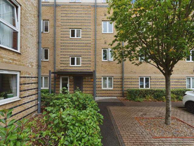Flat for sale in Holywell Estate, North Watford