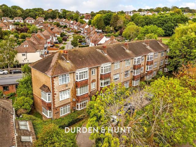 Flat for sale in Debden Green, Epping