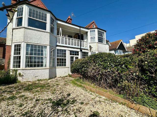 Flat for sale in Central, Heathlands
