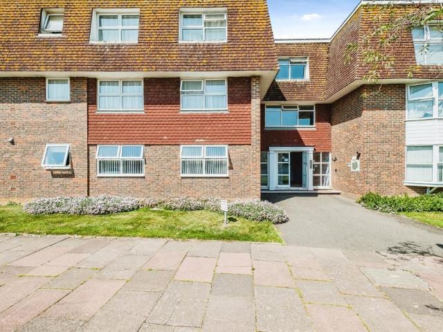 Flat for sale in Worthing, West Sussex