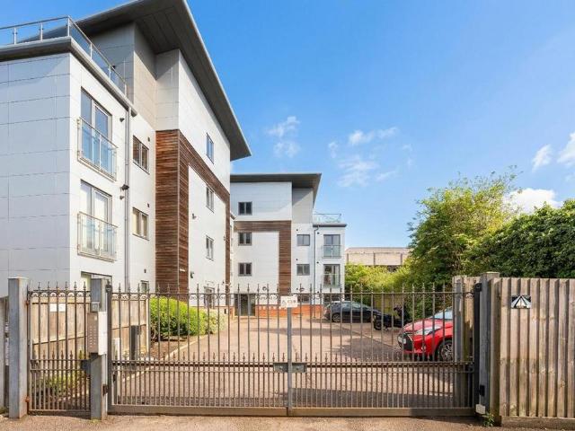 Flat for sale in Lakenham, East Bank