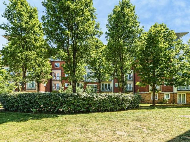 Flat for sale in Priest Down, Hampshire