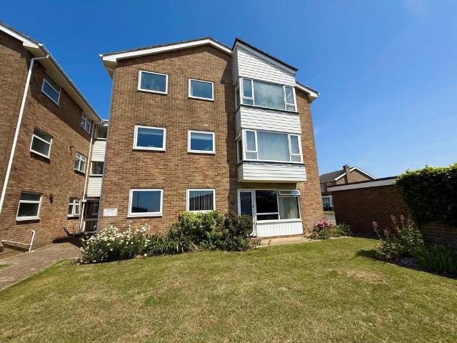 Flat for sale in Rustington, Clapham