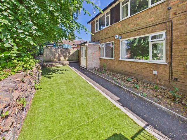 Flat for sale in Brackenfield, East Midlands