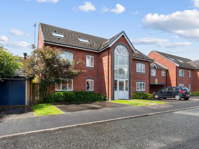 Flat for sale in Pennylands, Roby Mill
