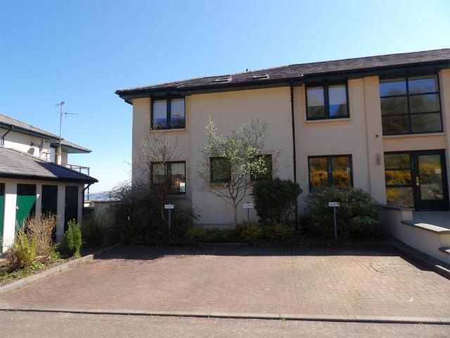 Flat for sale in Dunoon, Scotland