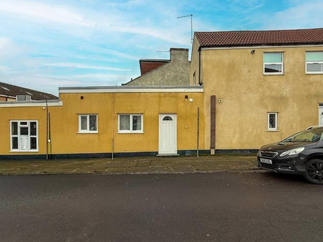 Flat for sale in Feckenham, Isle Of Man