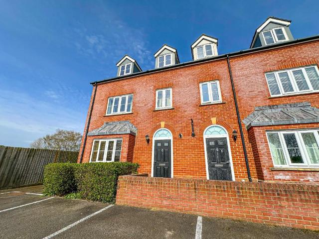 Flat for sale in Frieze Hill, Staplegrove