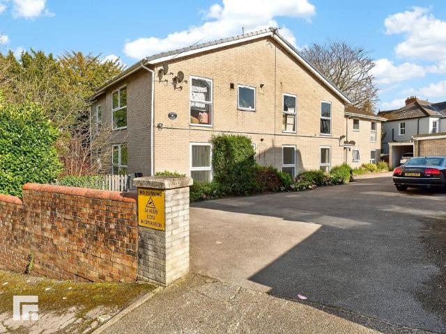 Flat for sale in Falcon Lodge, Wales