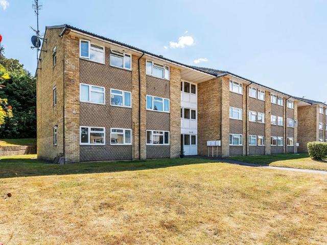 Flat for sale in Broadwater Down, Sandown Park