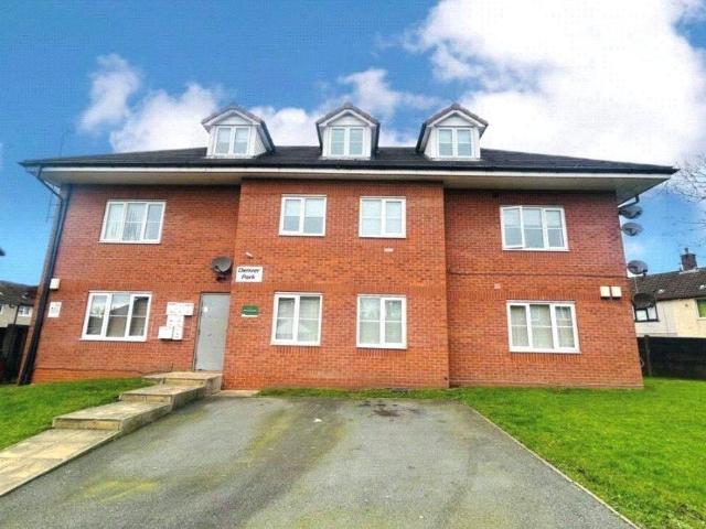 Flat for sale in Kirkby, Knowsley