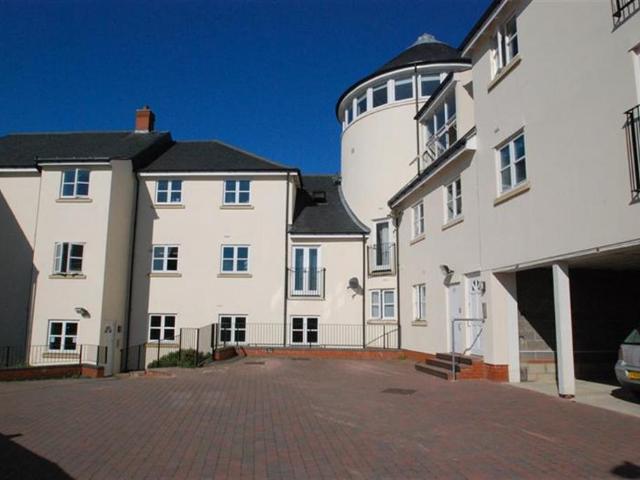 Flat for sale in Bocking, Chipping Hill