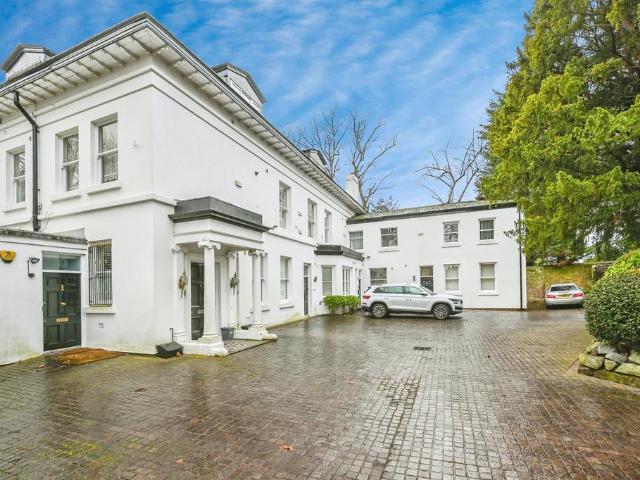 Flat for sale in Allerton, Calderstones