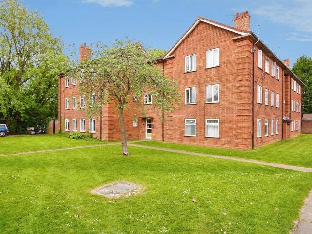 Flat for sale in Dromore, Oxfordshire