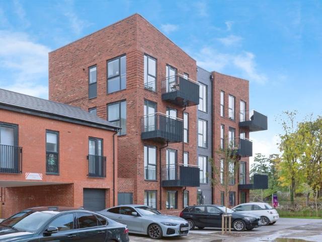 Flat for sale in Black Friars, Old Wharf