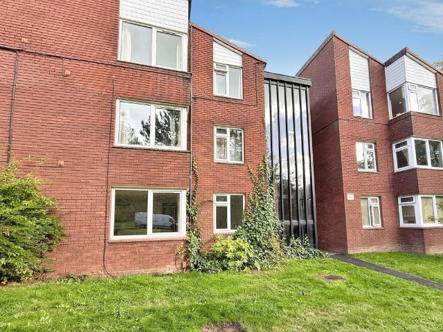 Flat for sale in Hollinswood, Telford
