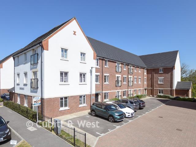 Flat for sale in Glynde, West Sussex