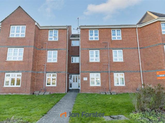 Flat for sale in Forest Hall, North Tyneside