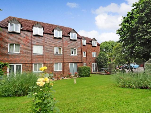 Flat for sale in Fair Oak and Horton Heath, Helford