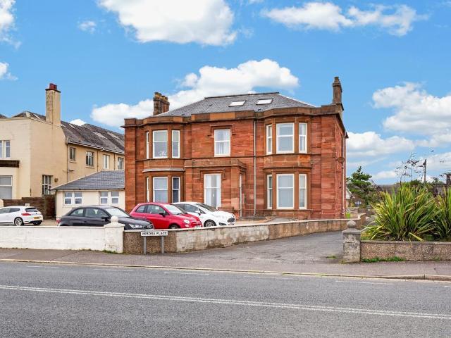 Flat for sale in Ardrossan, Scotland
