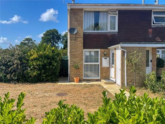 Flat for sale in Burton and Winkton, Burton