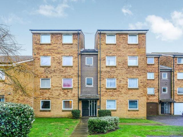 Flat for sale in Peacehaven, Iford