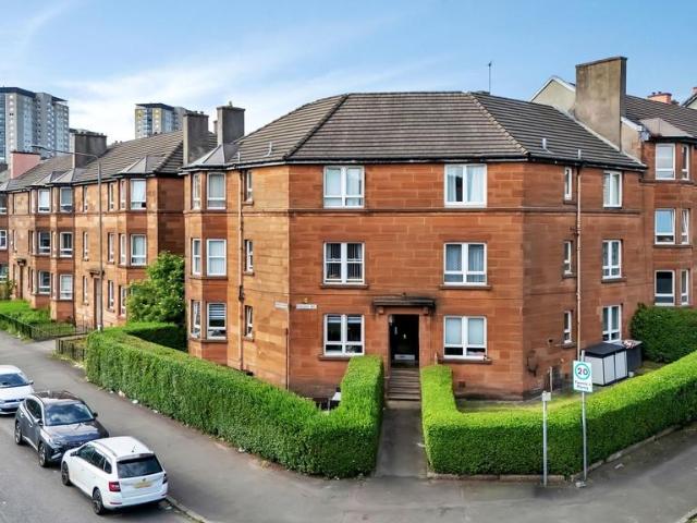Flat for sale in Scotstounhill, Scotstoun