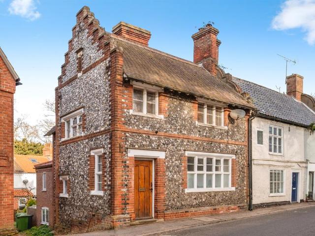 Flat for sale in Comers, Norfolk