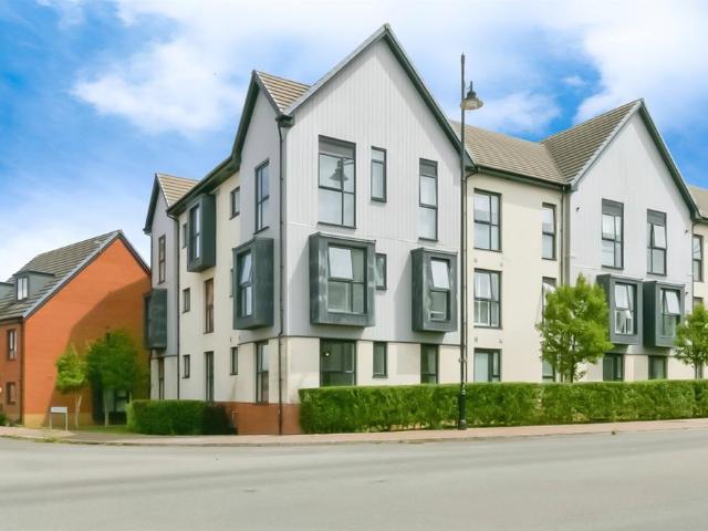 Flat for sale in Barry Island, Barry