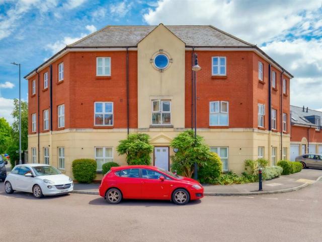 Flat for sale in Melksham, Wiltshire