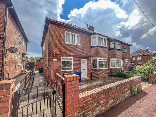 Flat for sale in Blakelaw, Tyne And Wear
