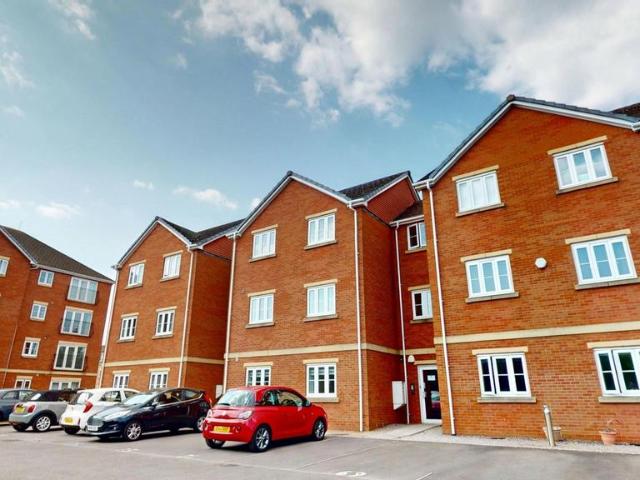 Flat for sale in Llanishen, Cardiff