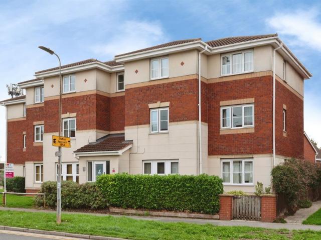 Flat for sale in Marfleet, Hull