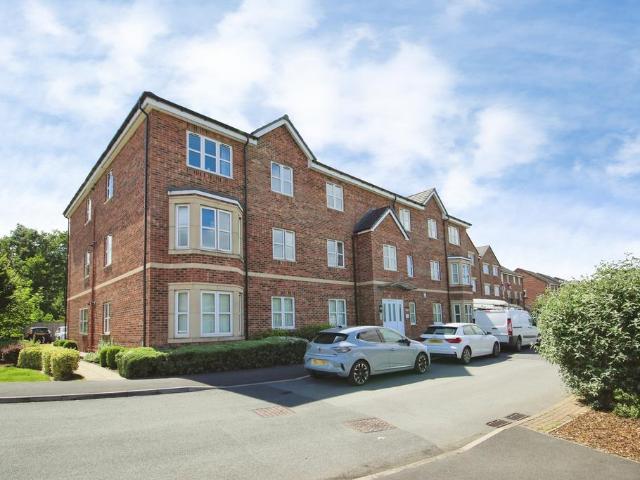 Flat for sale in Thorpe, West Yorkshire