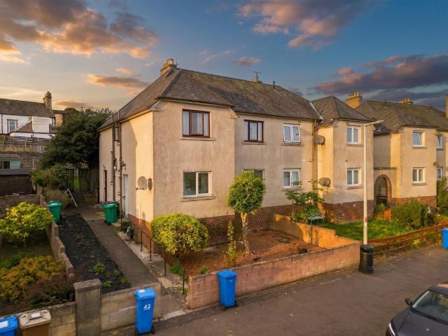 Flat for sale in Tayport, Scotland