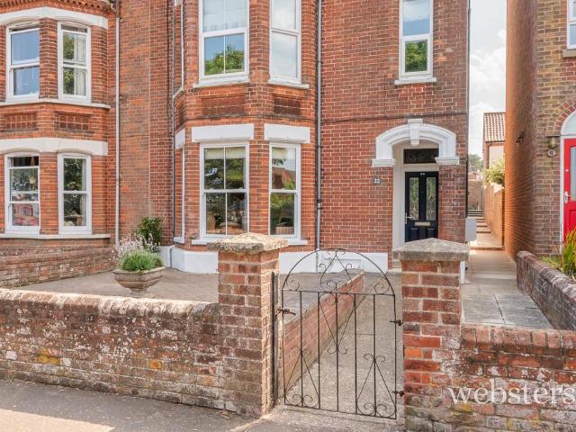 Flat for sale in Comers, Norfolk