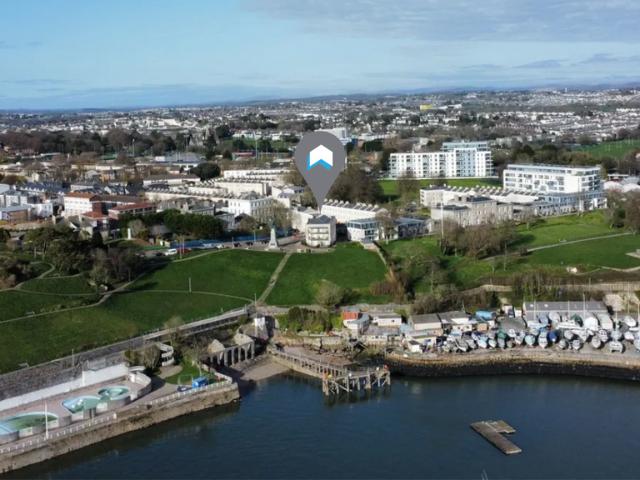 Flat for sale in Mount Wise