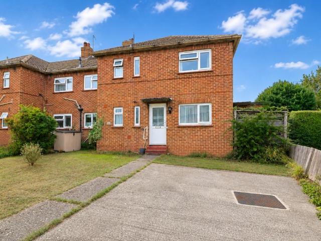 Flat for sale in Ash, Kent