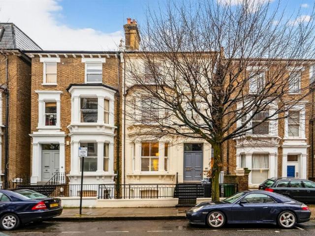 Flat for sale in Brook Green, Greater London