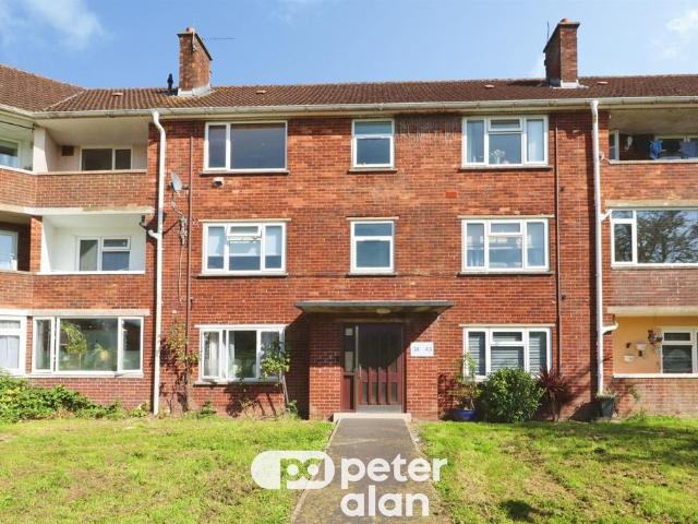 Flat for sale in Whitchurch, Cardiff