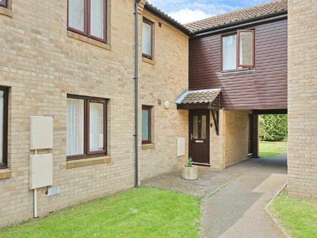 Flat for sale in Lakenham, East Bank