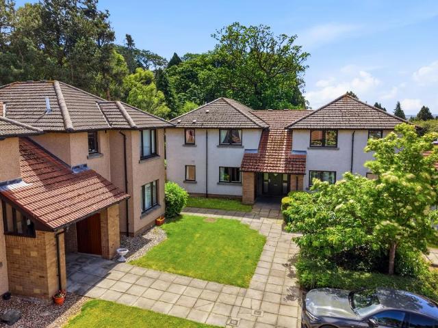 Flat for sale in Menzieshill, Scotland