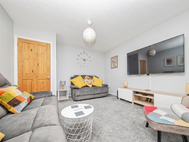 Flat for sale in Upper Dovercourt, Dale Hill