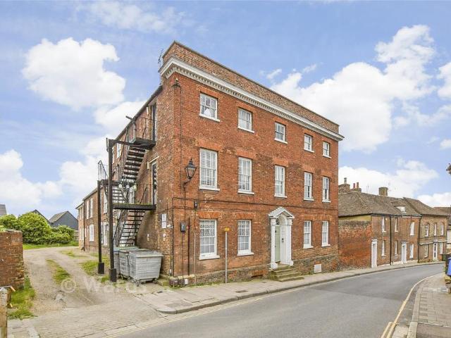 Flat for sale in Regent Quay, Oad Street