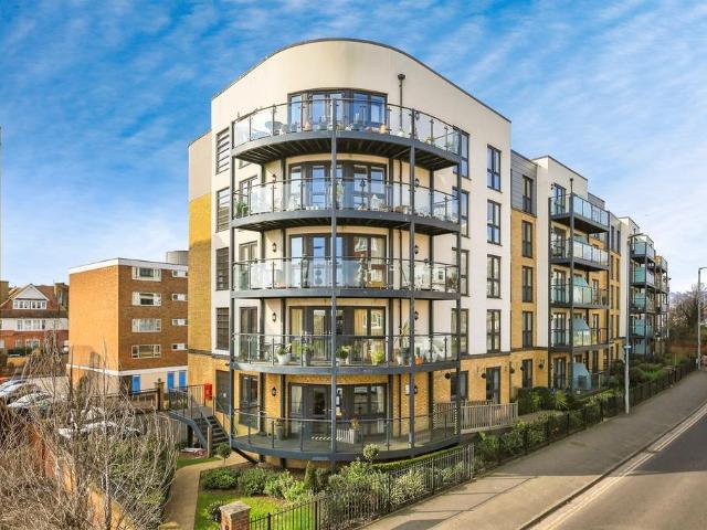 Flat for sale in Upperton, Eastbourne