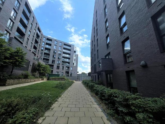Flat for sale in Georgia, Greater Manchester